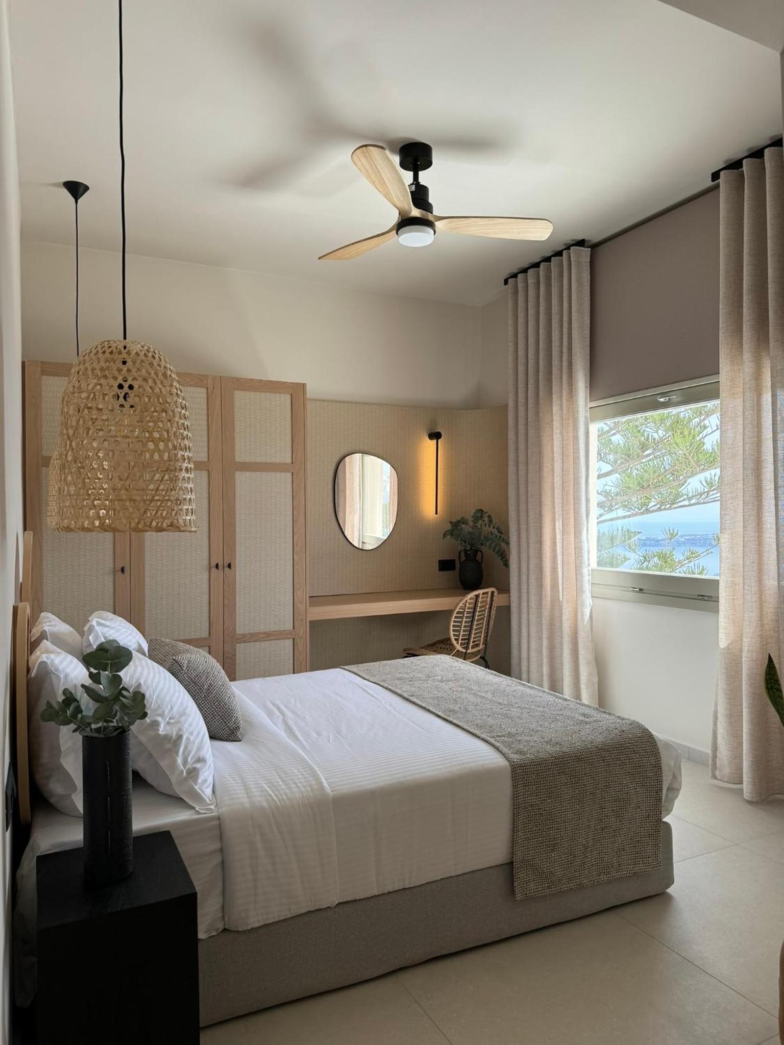 Morfes Luxury Suites by Caldera Houses