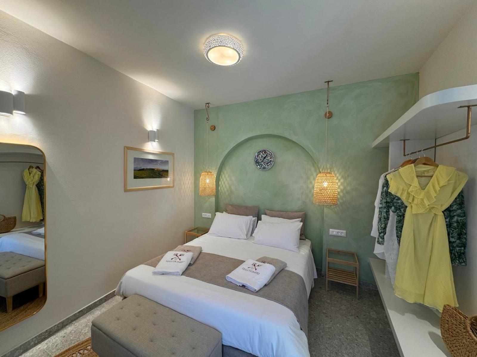 Vetus Vicinato Luxury Homes
