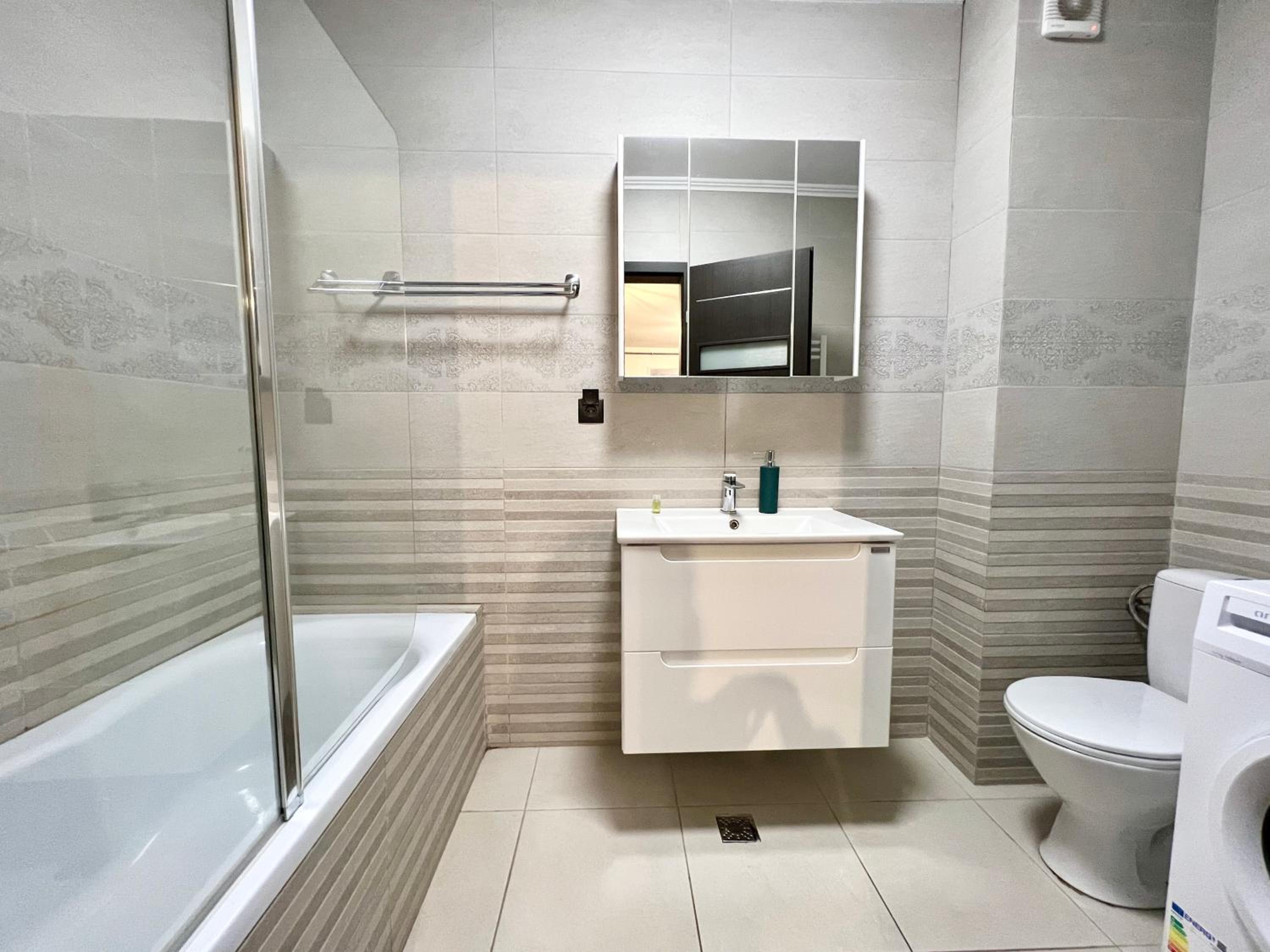 LOTUS APARTAMENTS