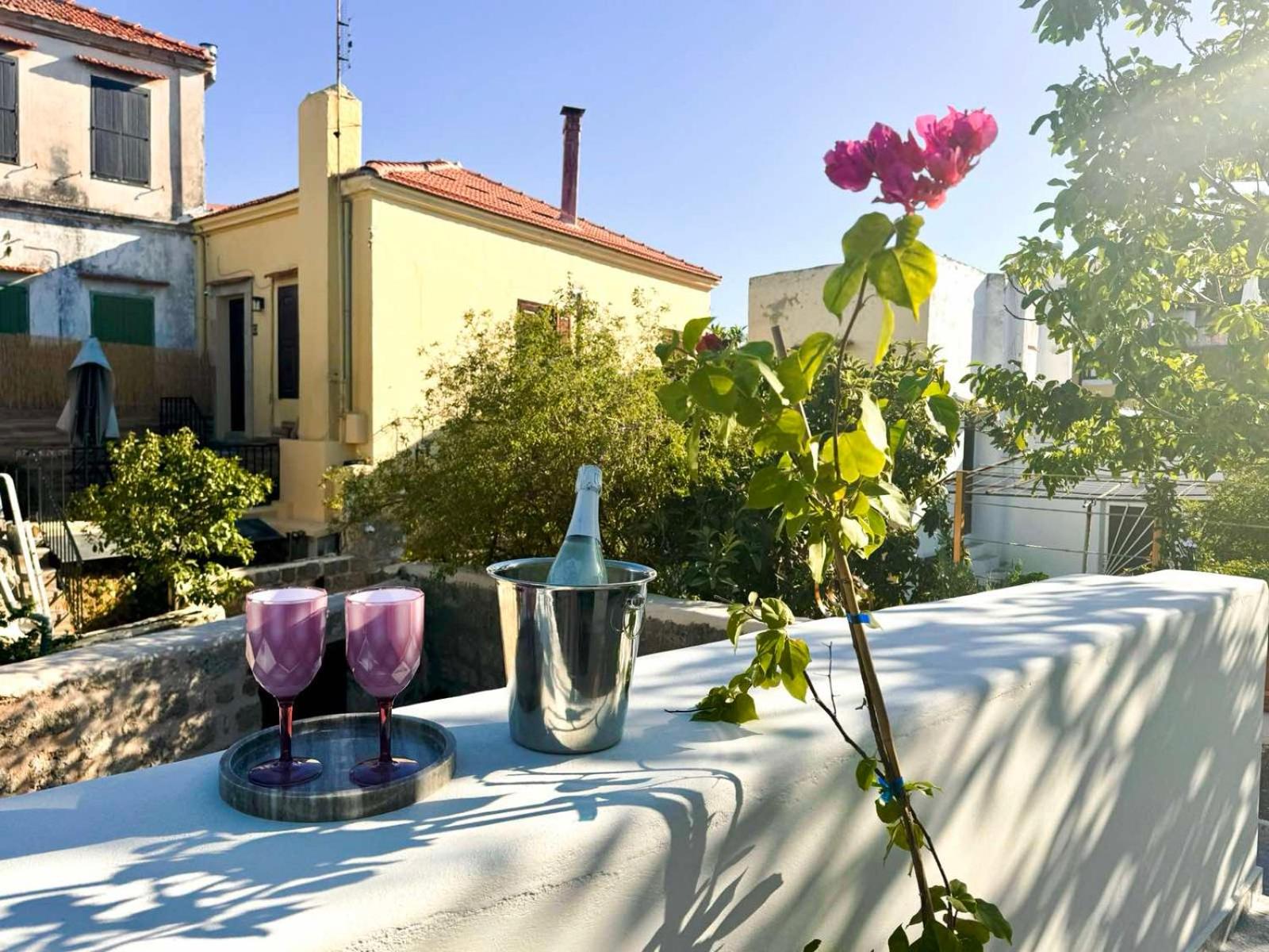 Vetus Vicinato Luxury Homes