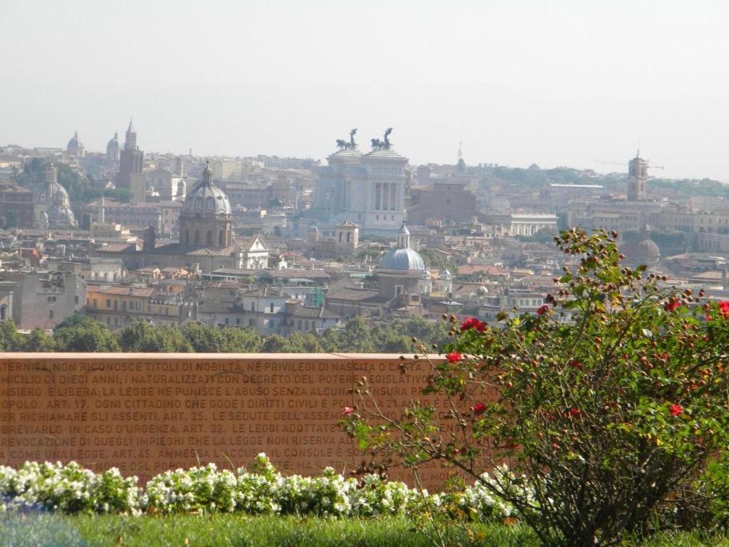 Candelor House - Apartment & Garden Trastevere