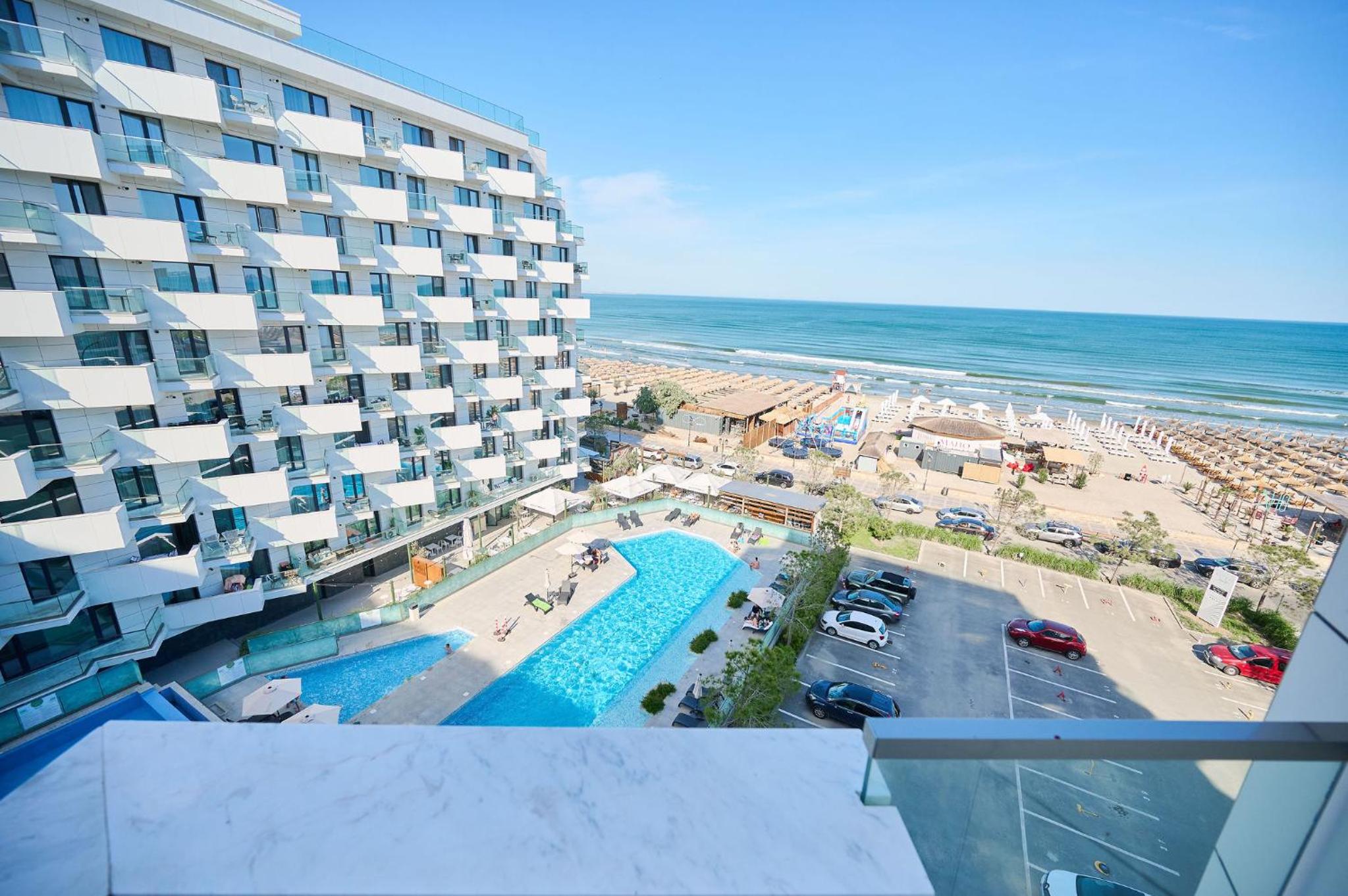 Hotel Alma Apartment in Infinity Beach Resort - parking - Image 1