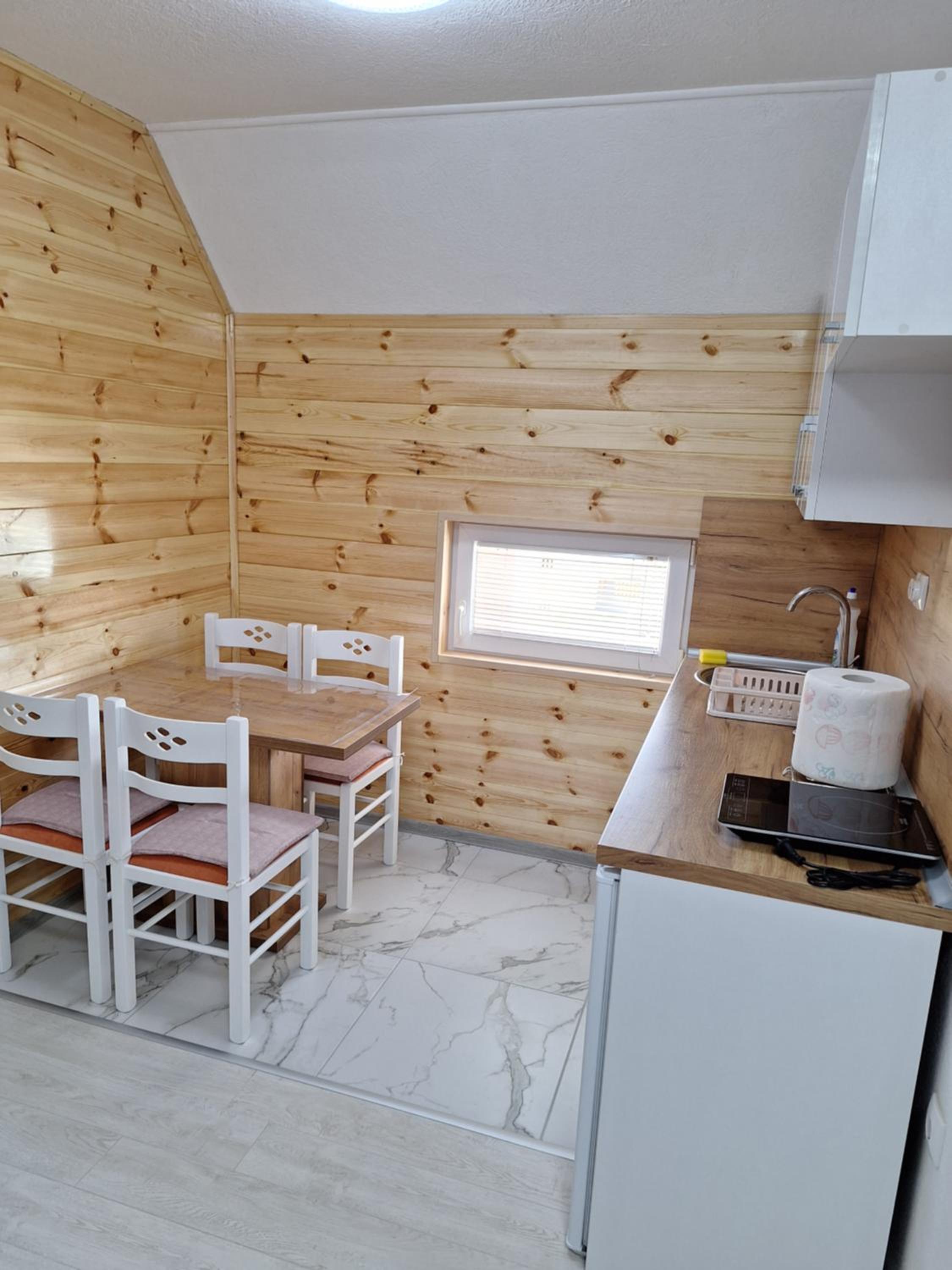 Apartmani Srećko view 4