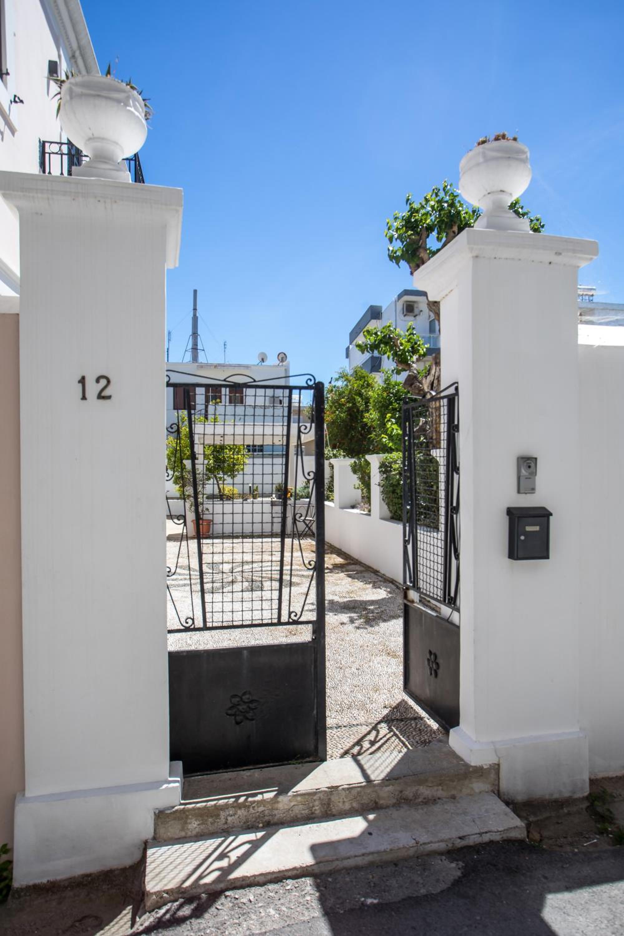Photo 16