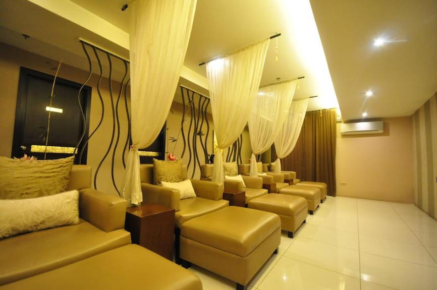 Avenu Suites 3BR Penthouse