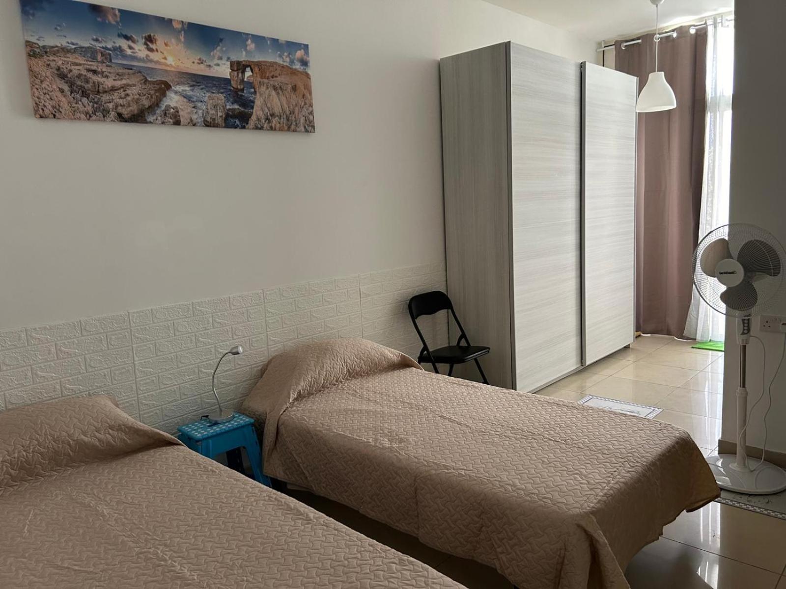Centrally located, maisonette 2 view 4