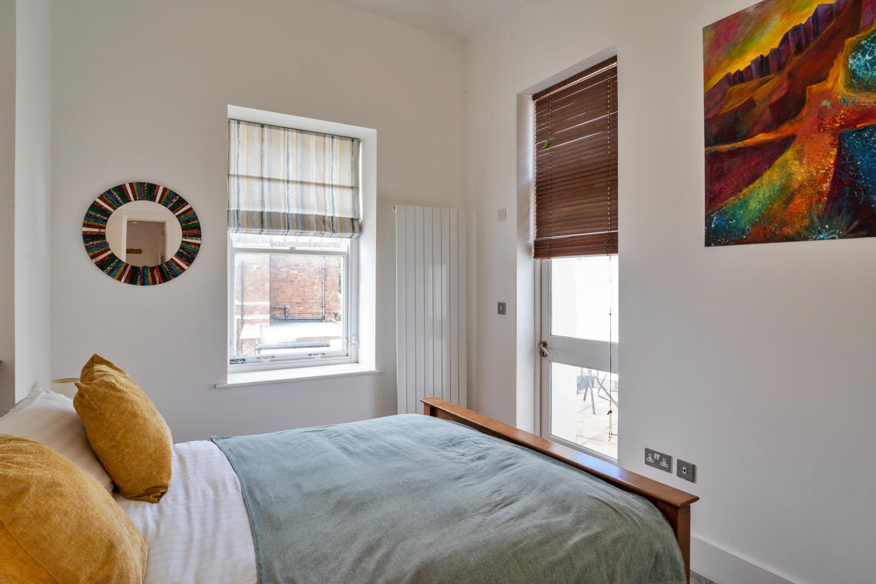 Finest Retreats - Ocean Lookout - Luxury Woolacombe Beach Apartment with Sea Views view 5
