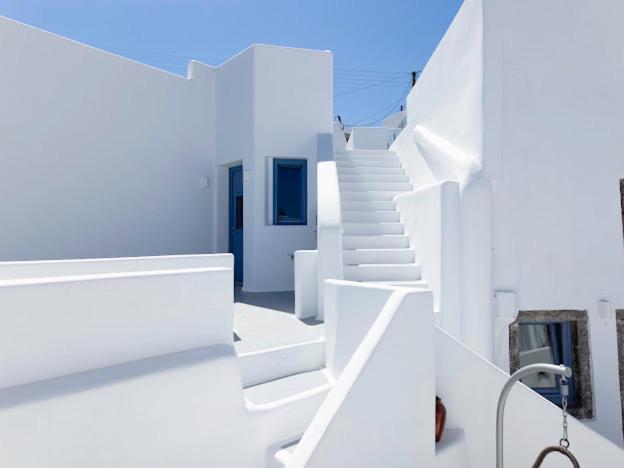 Oinos Luxury Suites view 2