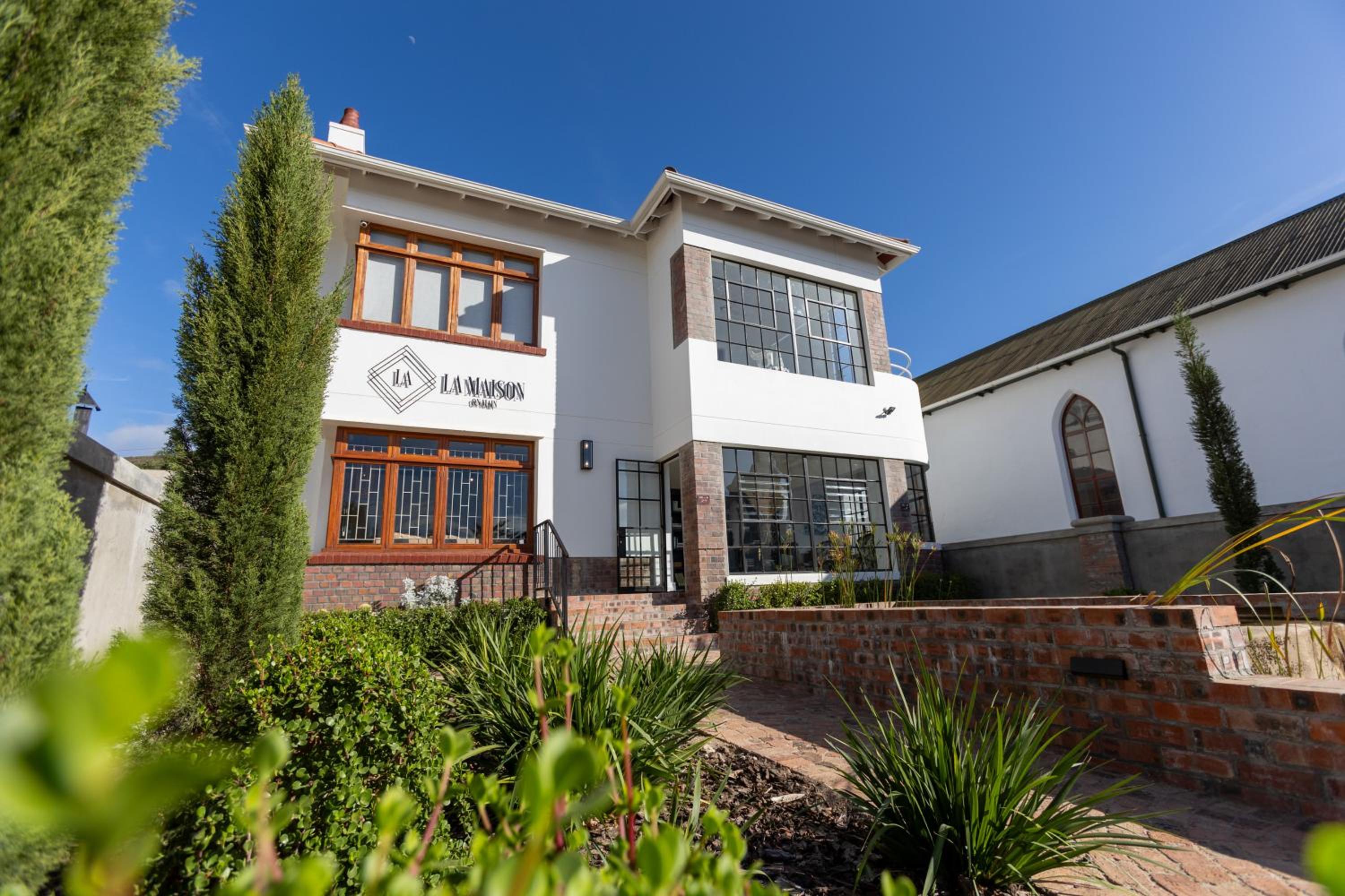 La Maison On Main Self-Catering Villa view 3