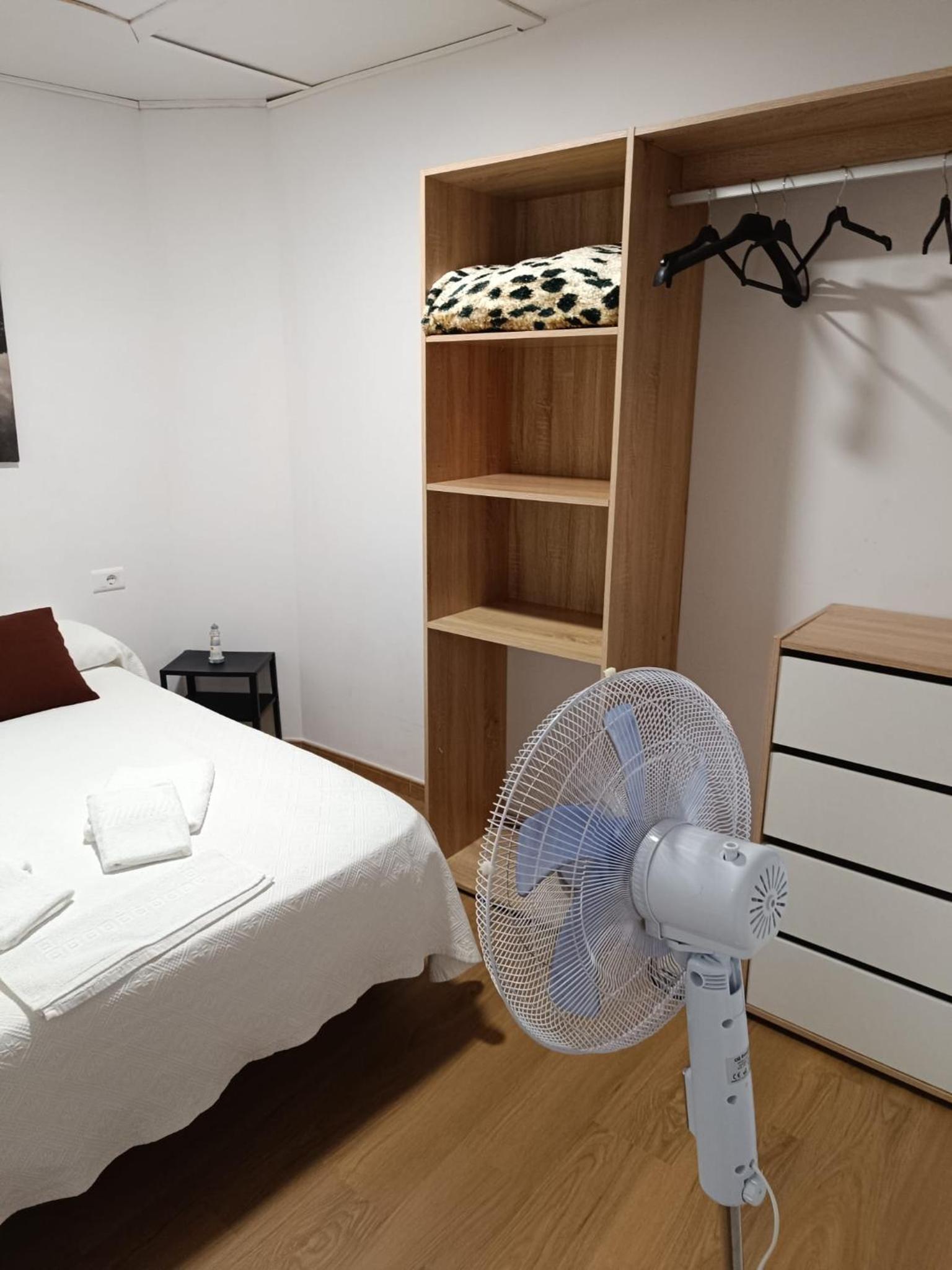 Pilgrim Rooms en Redondela — hotel room