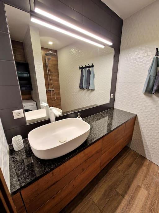 City Center Luxury Apartment with Terrace