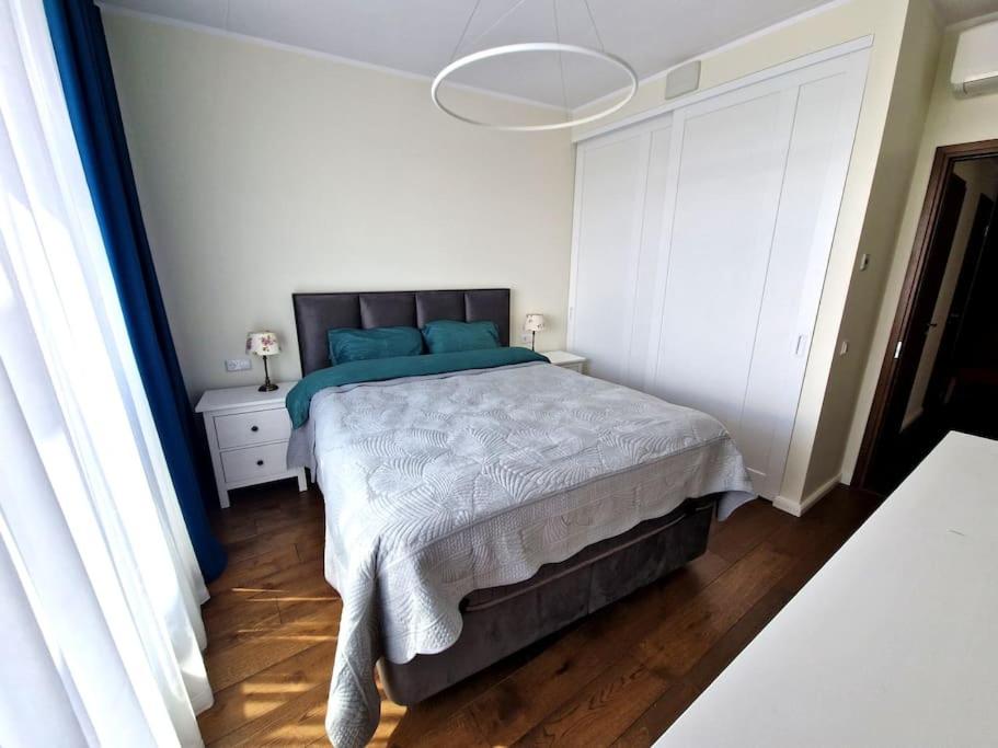 City Center Luxury Apartment with Terrace