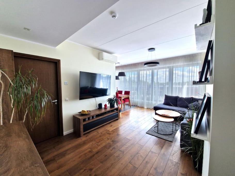 City Center Luxury Apartment with Terrace