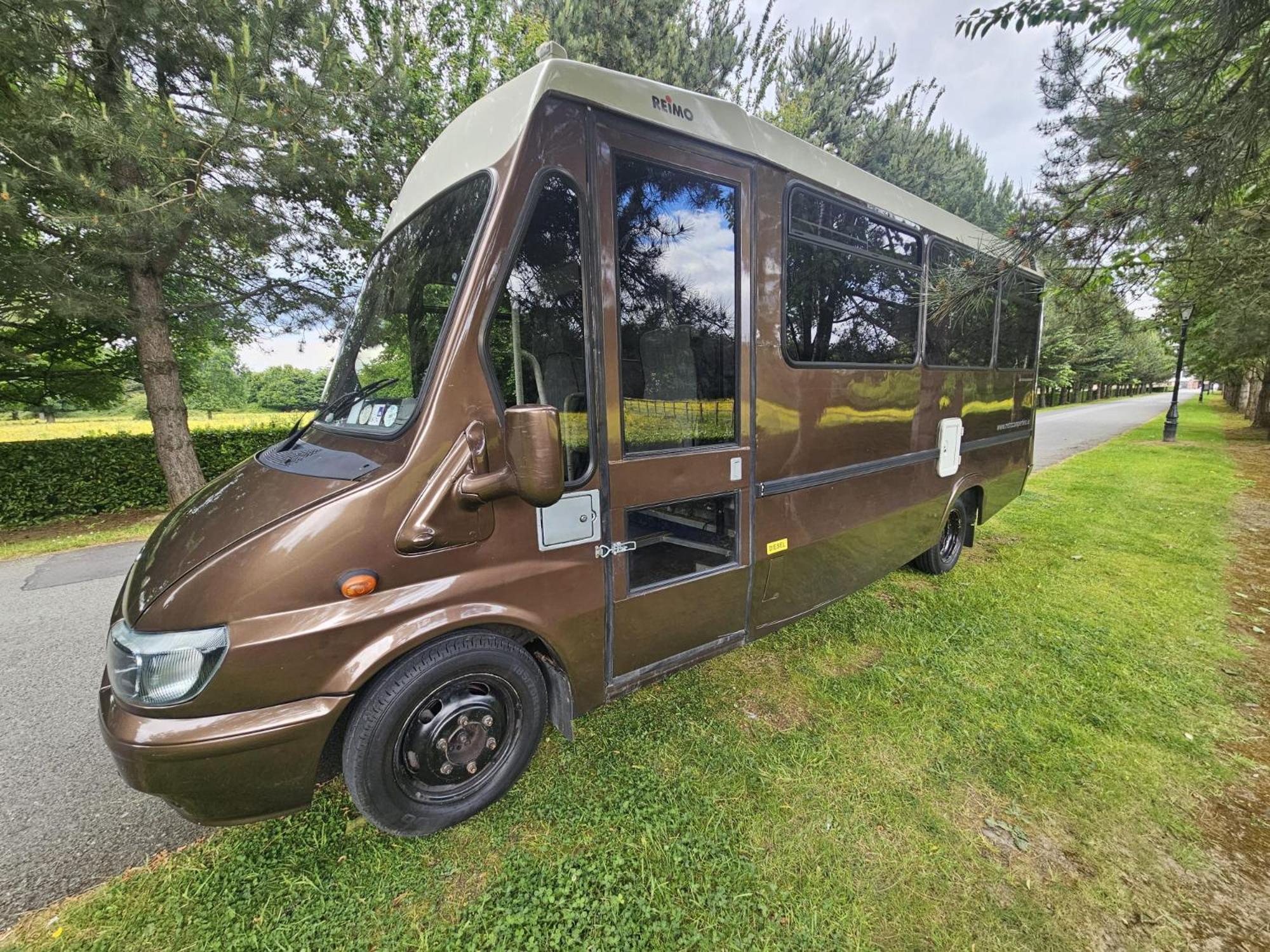 RETRO CAMPER HIRE LTD Campervan Hire Company