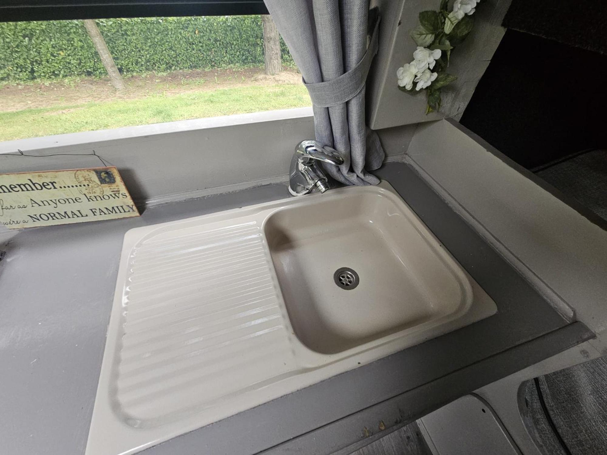 RETRO CAMPER HIRE LTD Campervan Hire Company