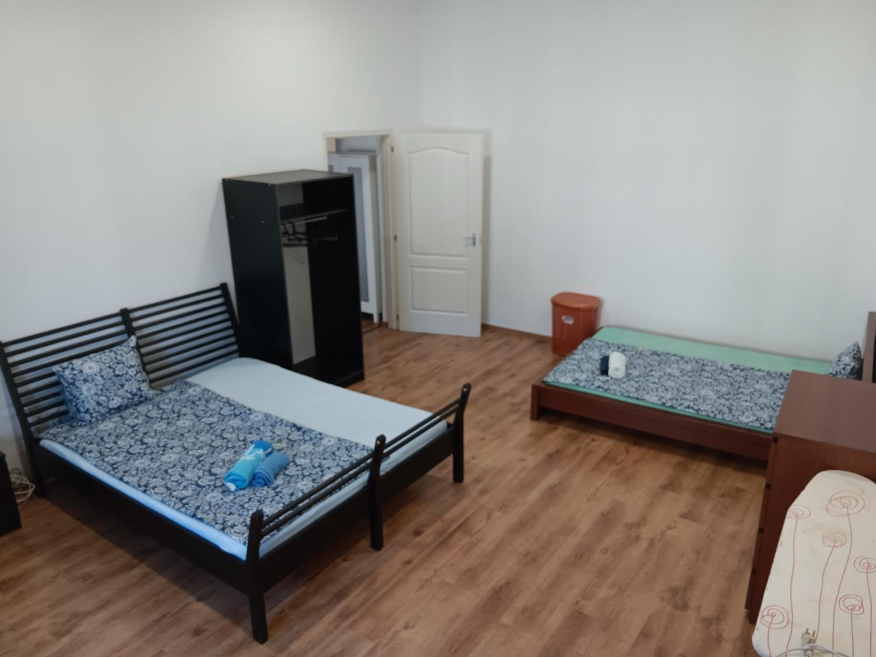 Big COZY - Skyfall Apartment 3 BDRM 6 BEDS 1&Half Baths