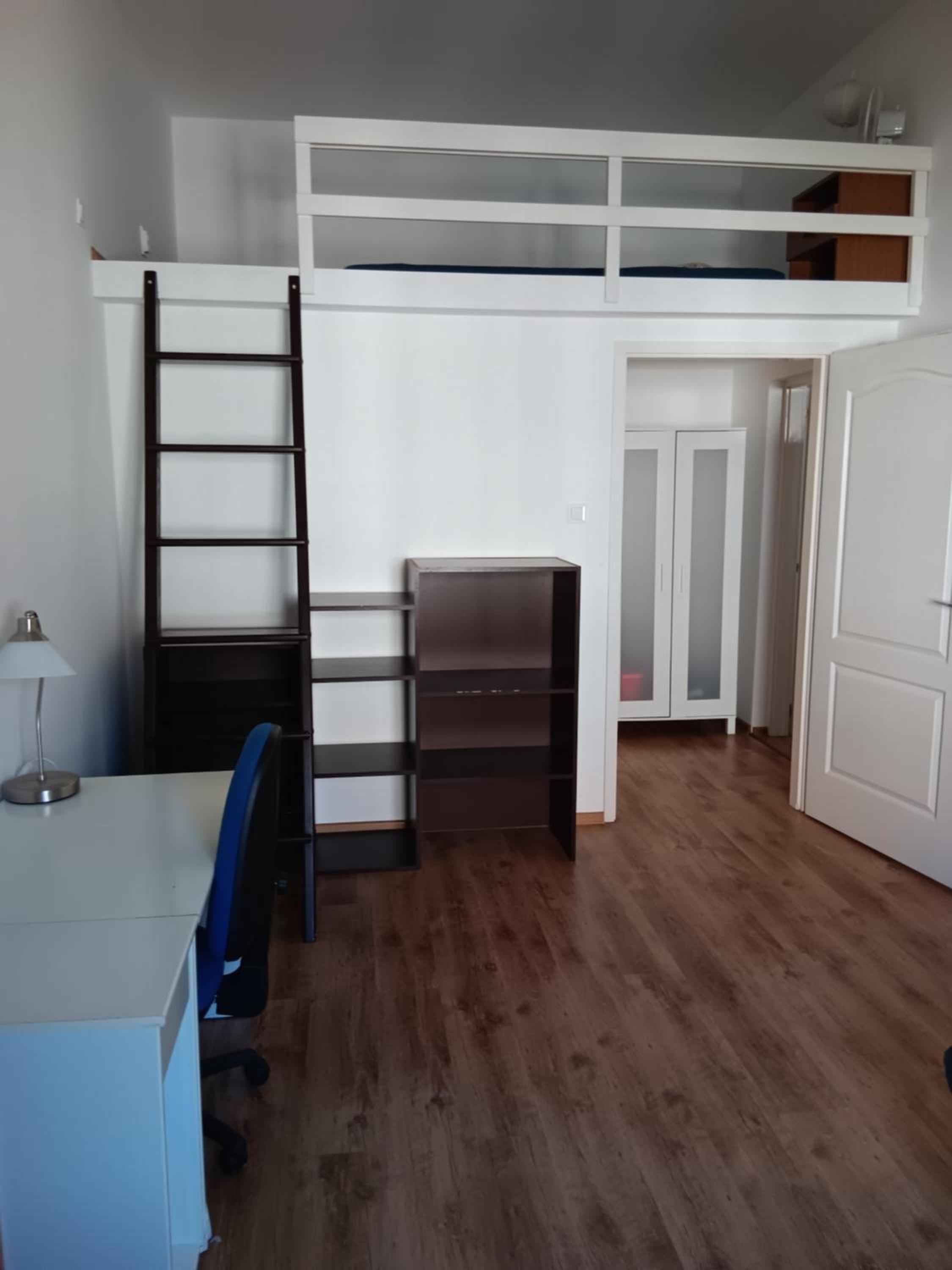 Big COZY - Skyfall Apartment 3 BDRM 6 BEDS 1&Half Baths
