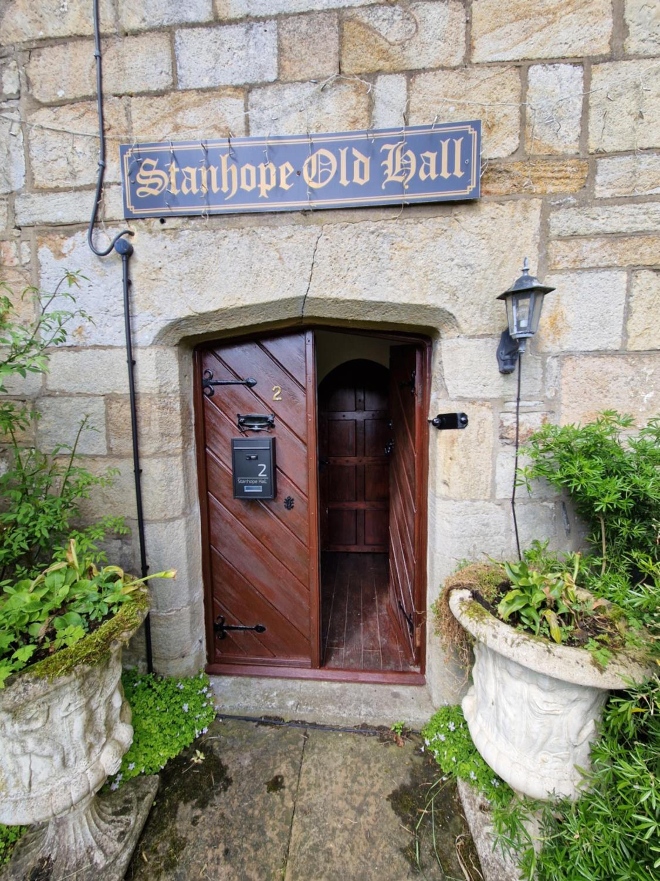 2 Stanhope Hall B&B