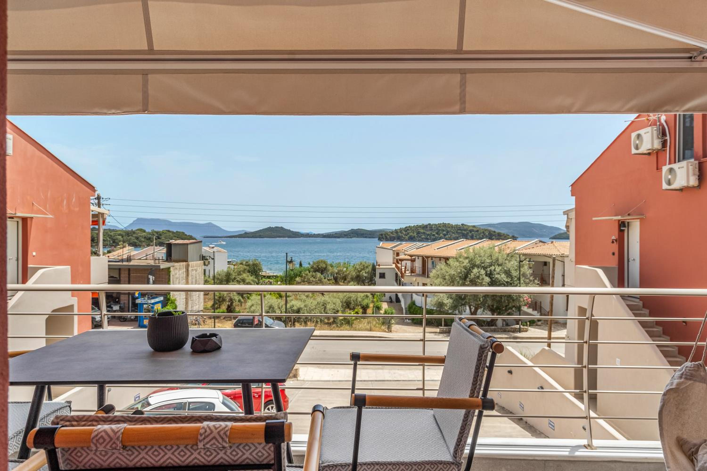 Mella Roa - Amber photo 5