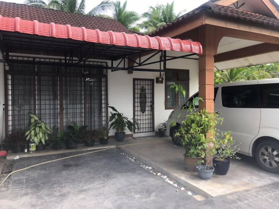 Putri Homestay Bungalow at UMK Pengkalan Chepa photo 5