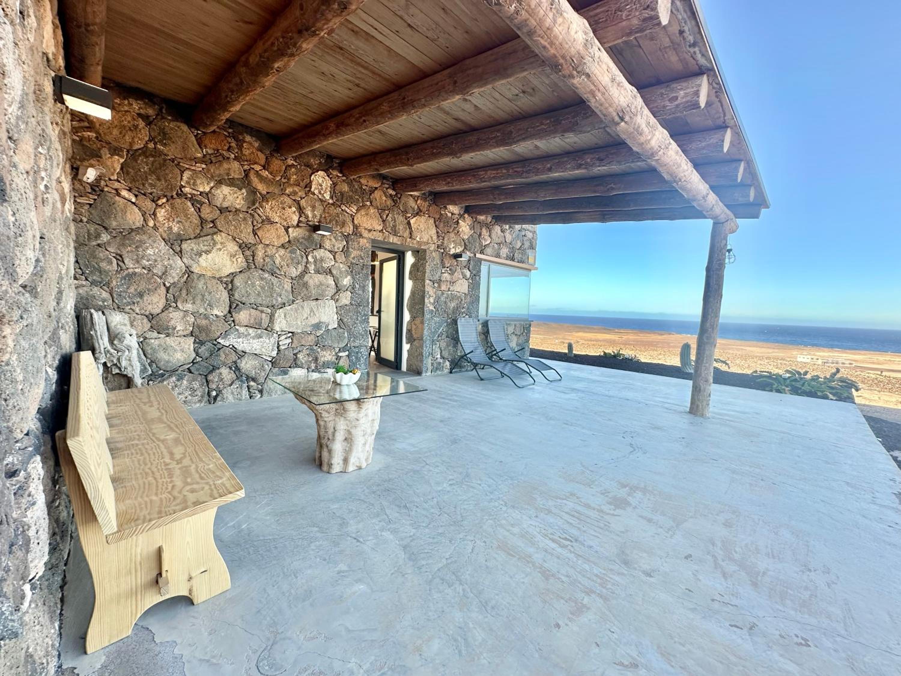 Casita Tahona con vistas de infarto al mar y volcanes con absoluta privacidad