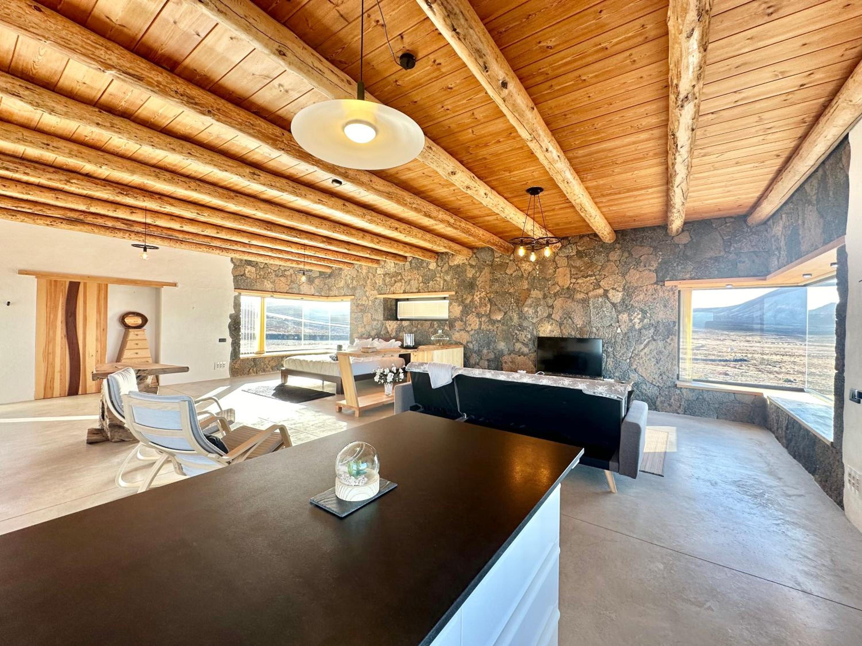 Casita Tahona con vistas de infarto al mar y volcanes con absoluta privacidad