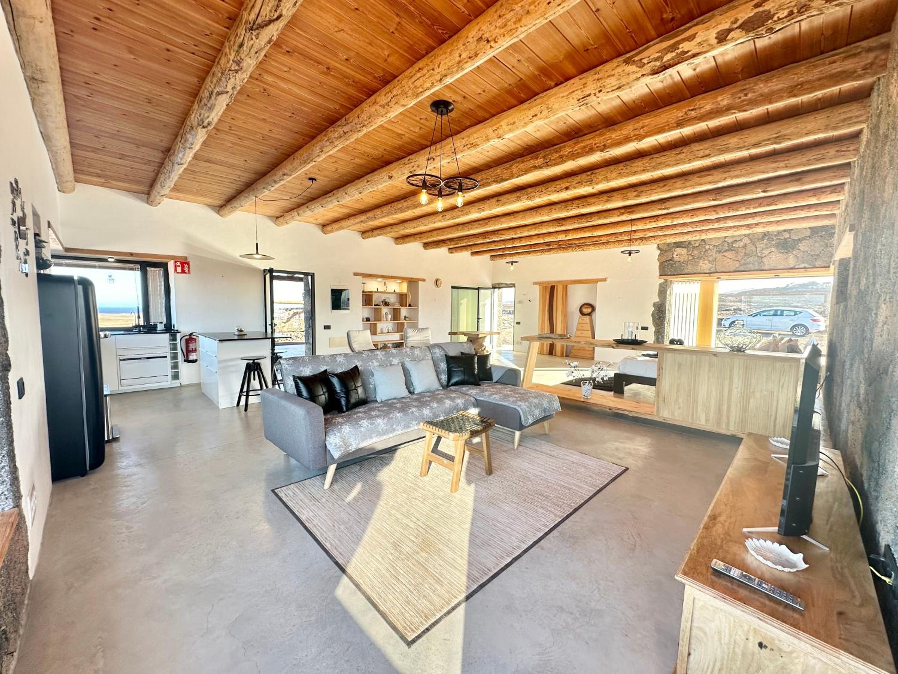 Casita Tahona con vistas de infarto al mar y volcanes con absoluta privacidad
