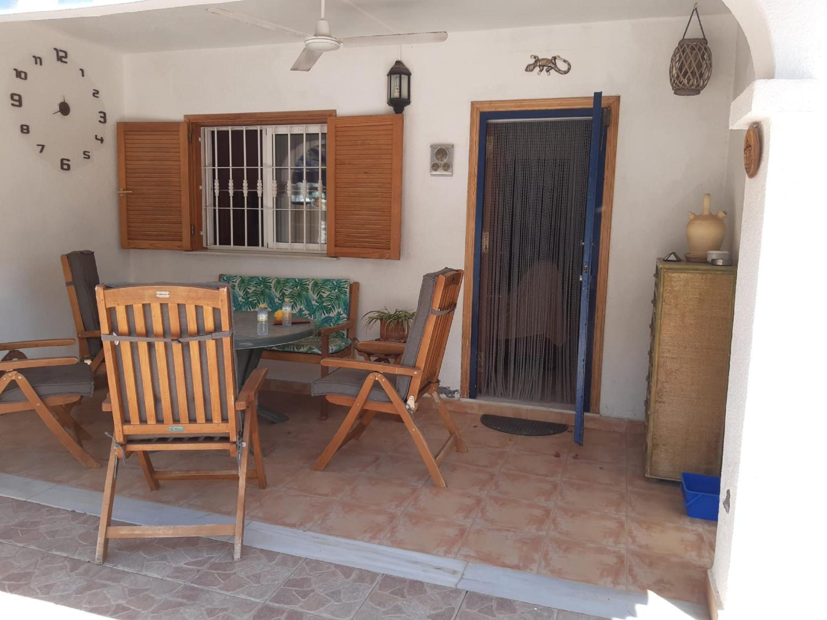 Chalet adosado en RIOMAR-3, urbanización residencial privada