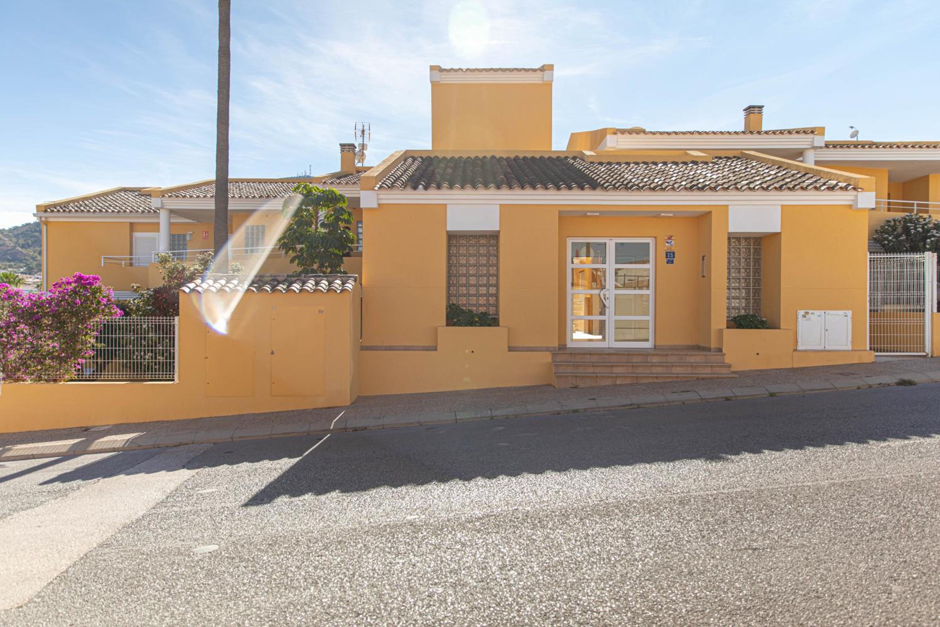 Apartamento orientación sur en Albir