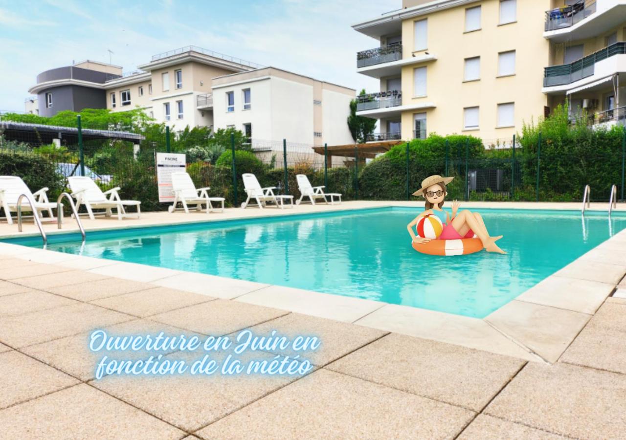 Urban Escape - Design Vibrant & Terrasse intime à 3 min du Parc des Coquibus - Proche ORLY