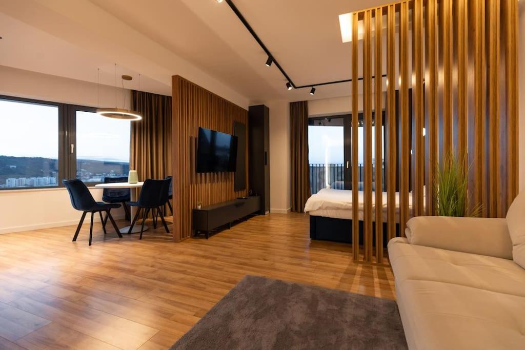 Nest Inn Azure Apartment view 4