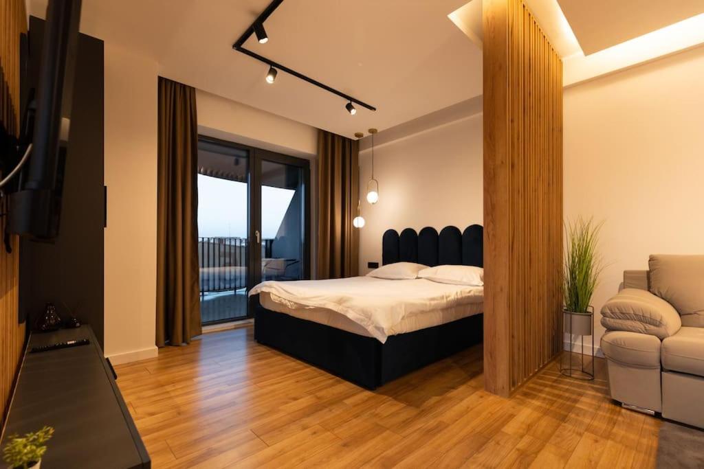 Nest Inn Azure Apartment view 2