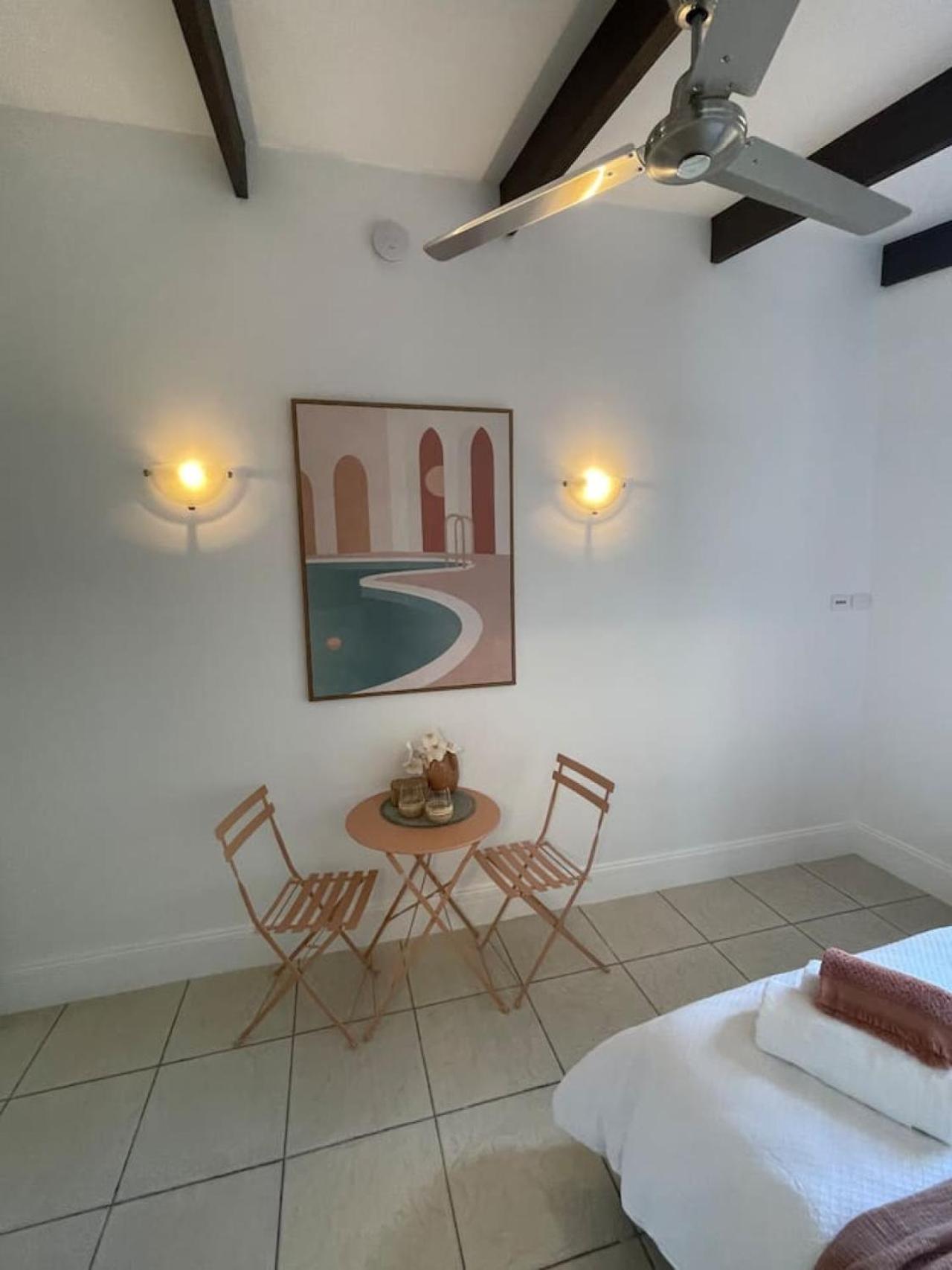 Villa Frangipani on Zealandia - Old World Charm