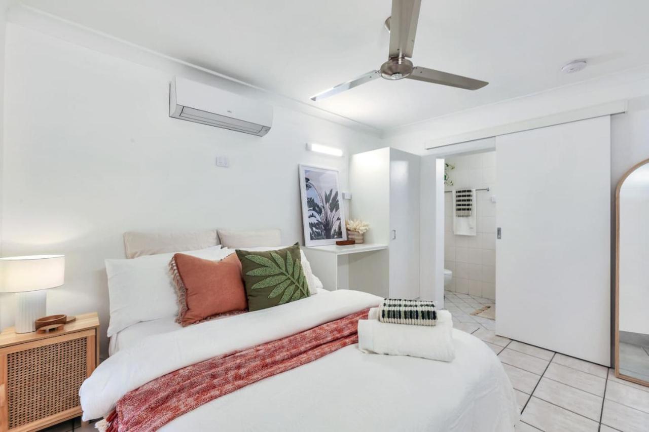 Villa Frangipani on Zealandia - Old World Charm