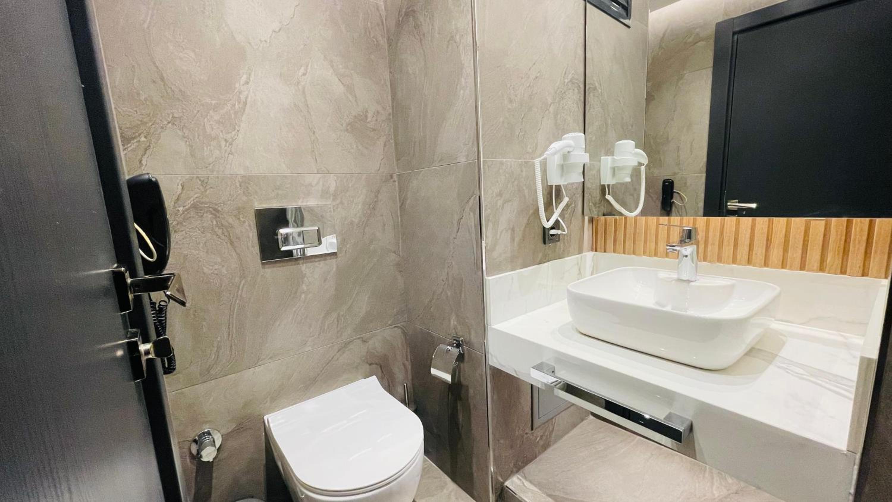 Osmanbey Fatih Hotel - Image 11