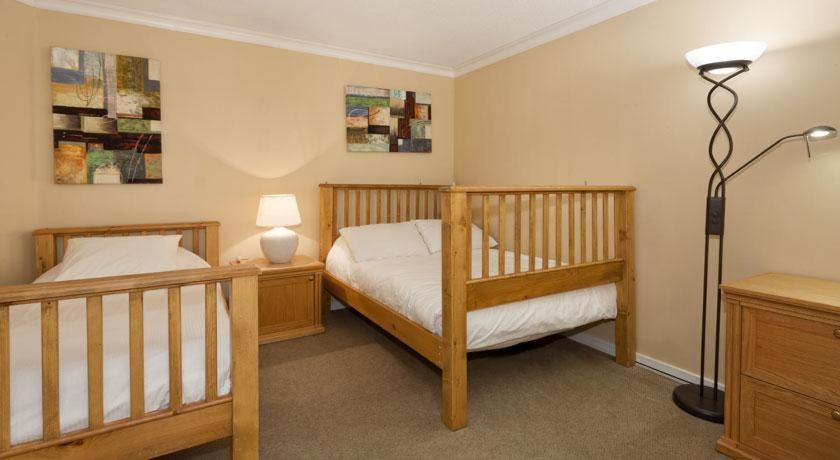 Woodrun Lodge 302 | Large Condo w/ Shared Heated Pool & Large Hot Tub