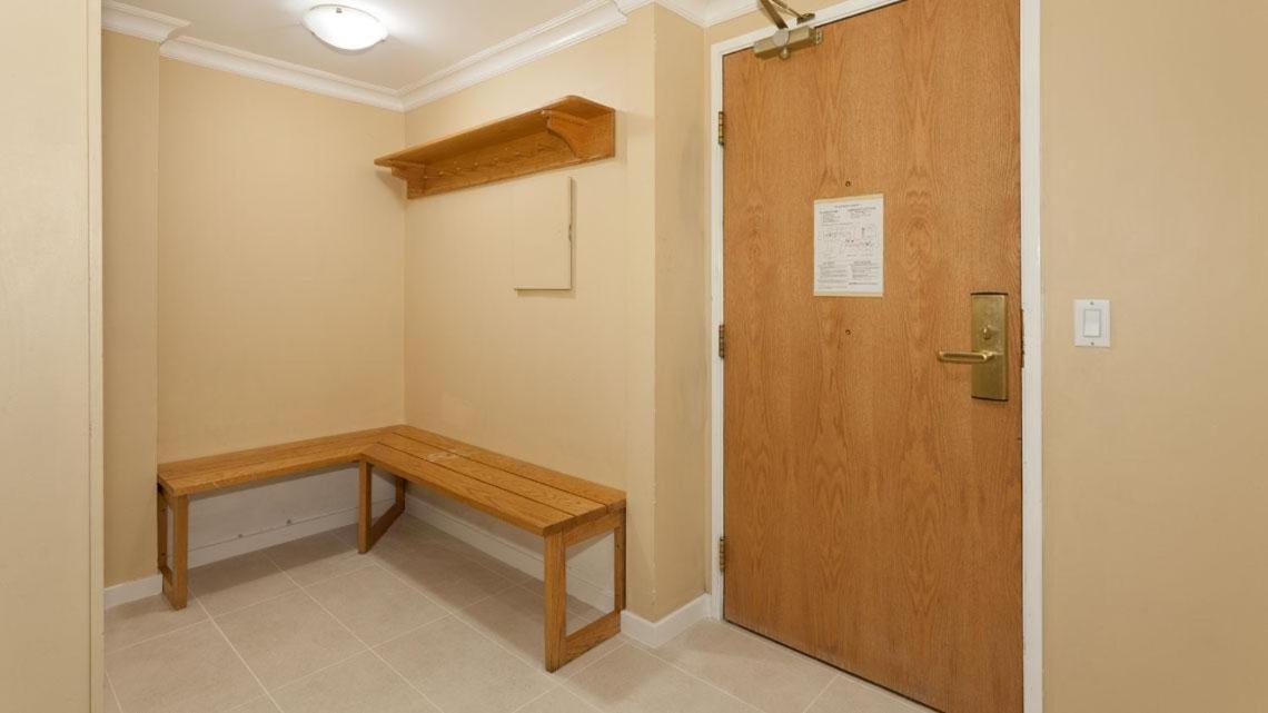 Woodrun Lodge 302 | Large Condo w/ Shared Heated Pool & Large Hot Tub