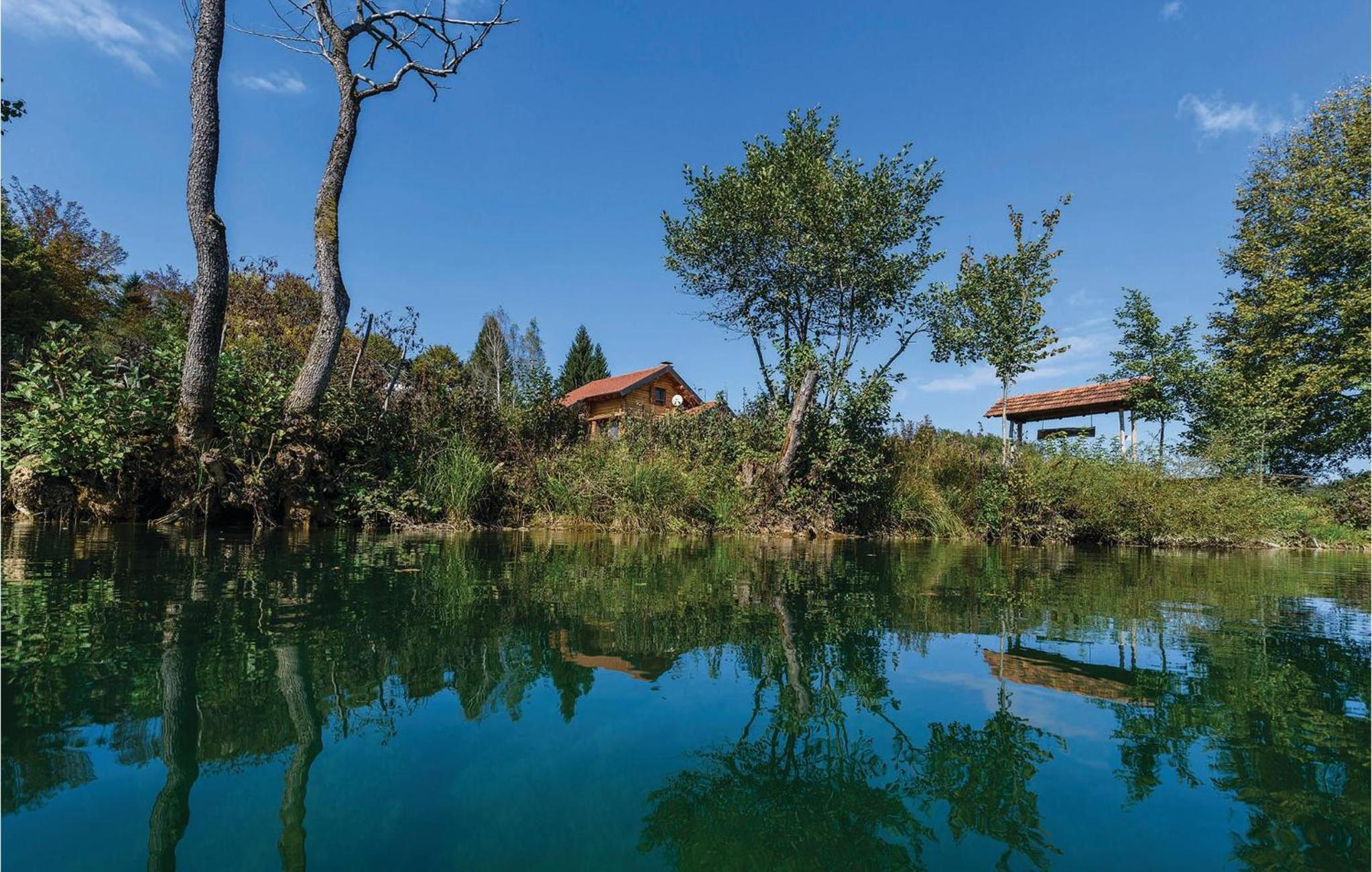 2 Bedroom Lovely Home In Ozalj
