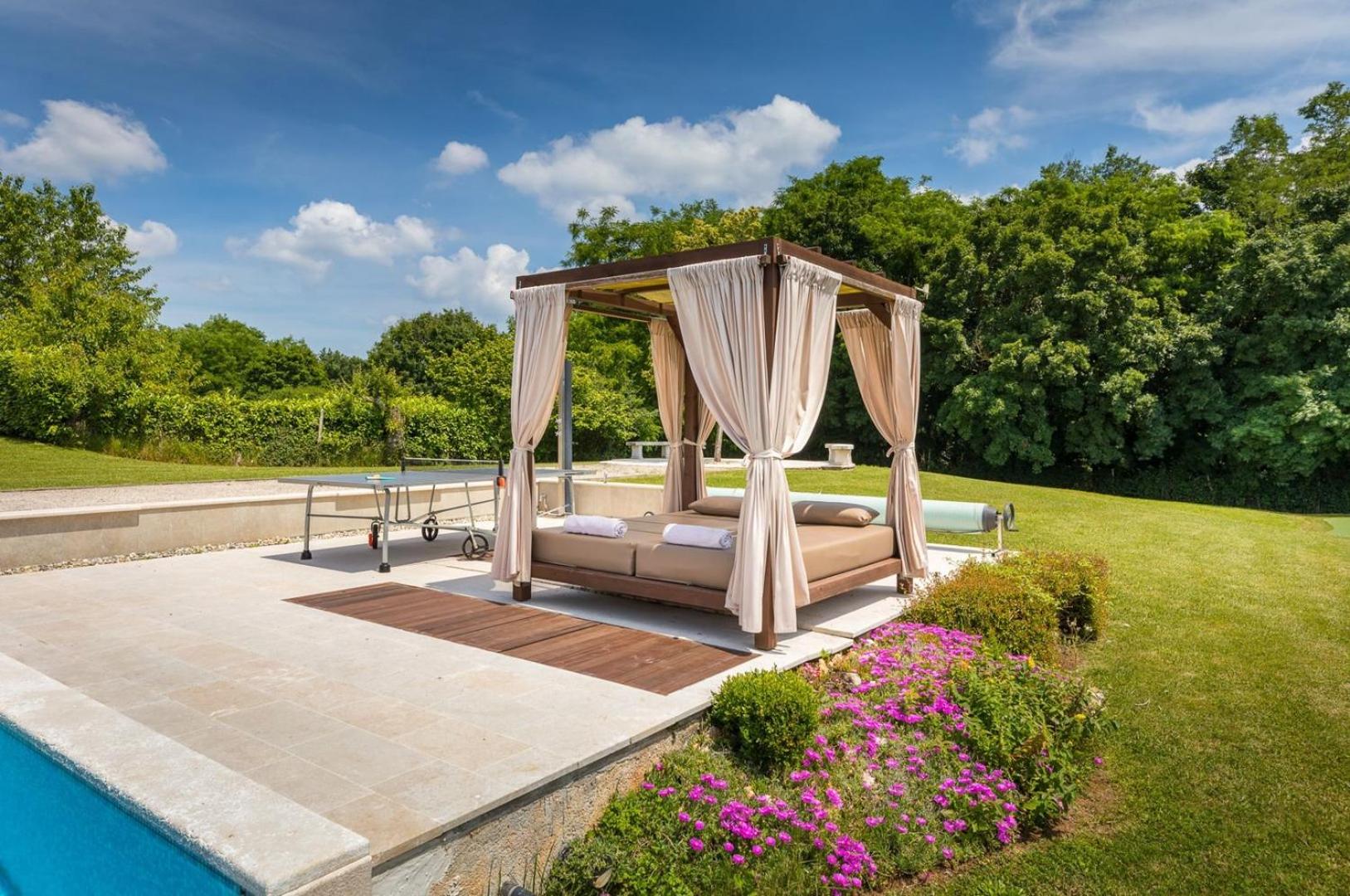 Villa Village by Villsy - with heated pool, spa, private tennis court, golf court, basketball court and playroom
