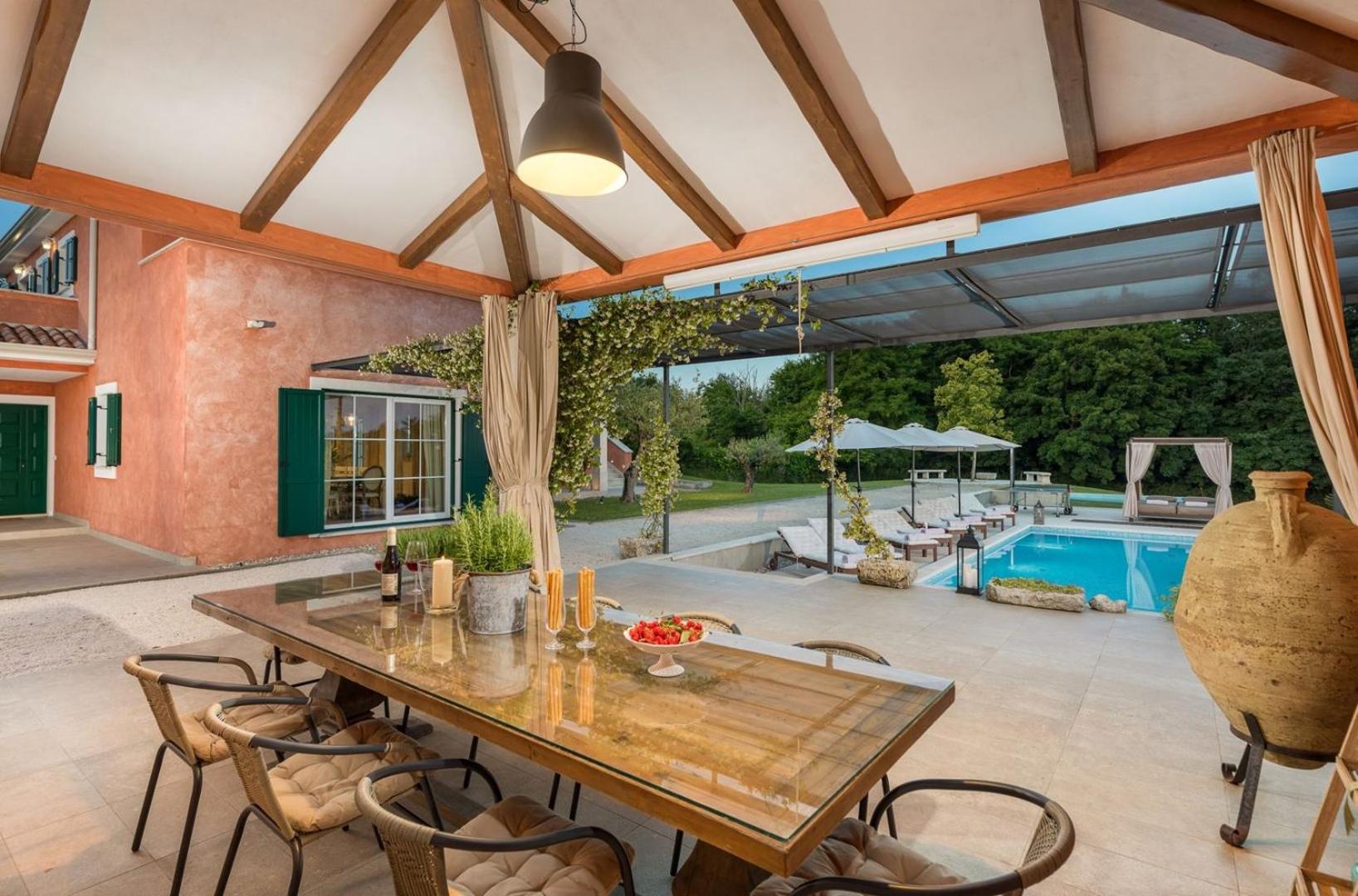Villa Village by Villsy - with heated pool, spa, private tennis court, golf court, basketball court and playroom