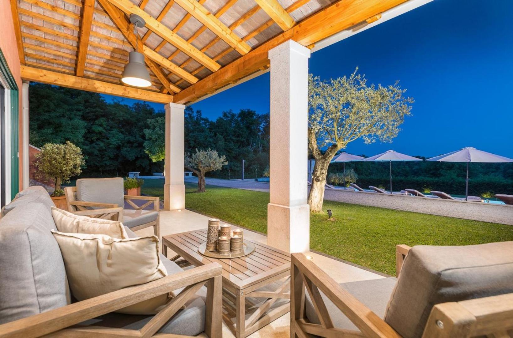 Villa Village by Villsy - with heated pool, spa, private tennis court, golf court, basketball court and playroom