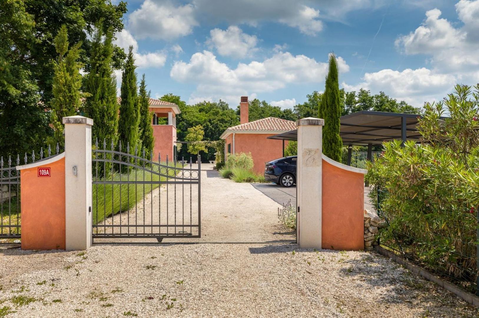 Villa Village by Villsy - with heated pool, spa, private tennis court, golf court, basketball court and playroom