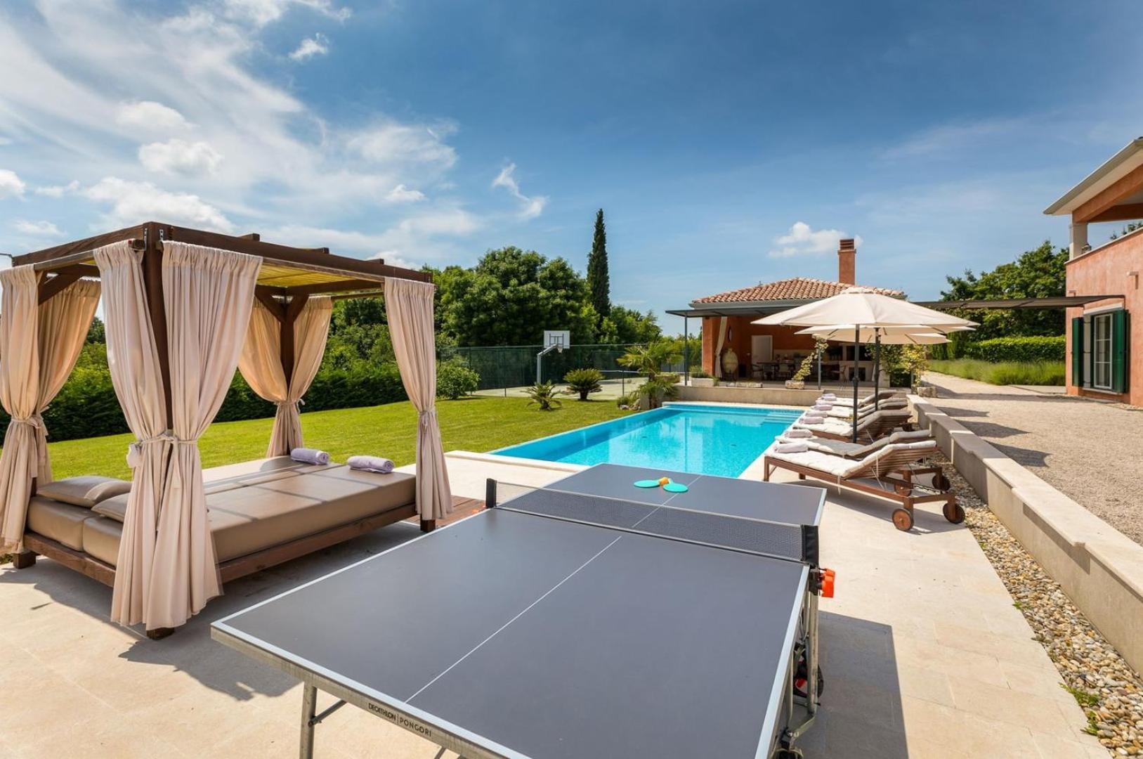 Villa Village by Villsy - with heated pool, spa, private tennis court, golf court, basketball court and playroom