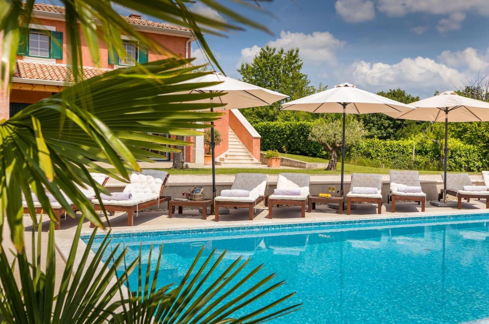 Villa Village by Villsy - with heated pool, spa, private tennis court, golf court, basketball court and playroom