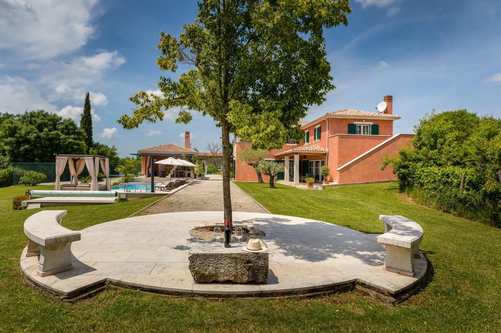 Villa Village by Villsy - with heated pool, spa, private tennis court, golf court, basketball court and playroom