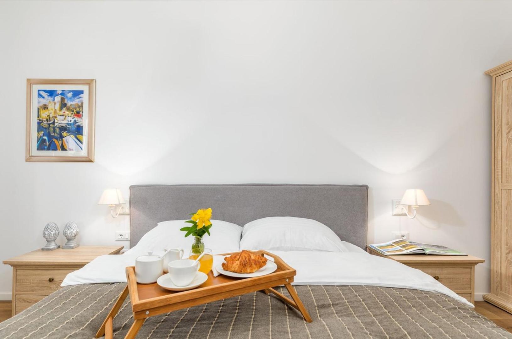 Villa Village by Villsy - with heated pool, spa, private tennis court, golf court, basketball court and playroom