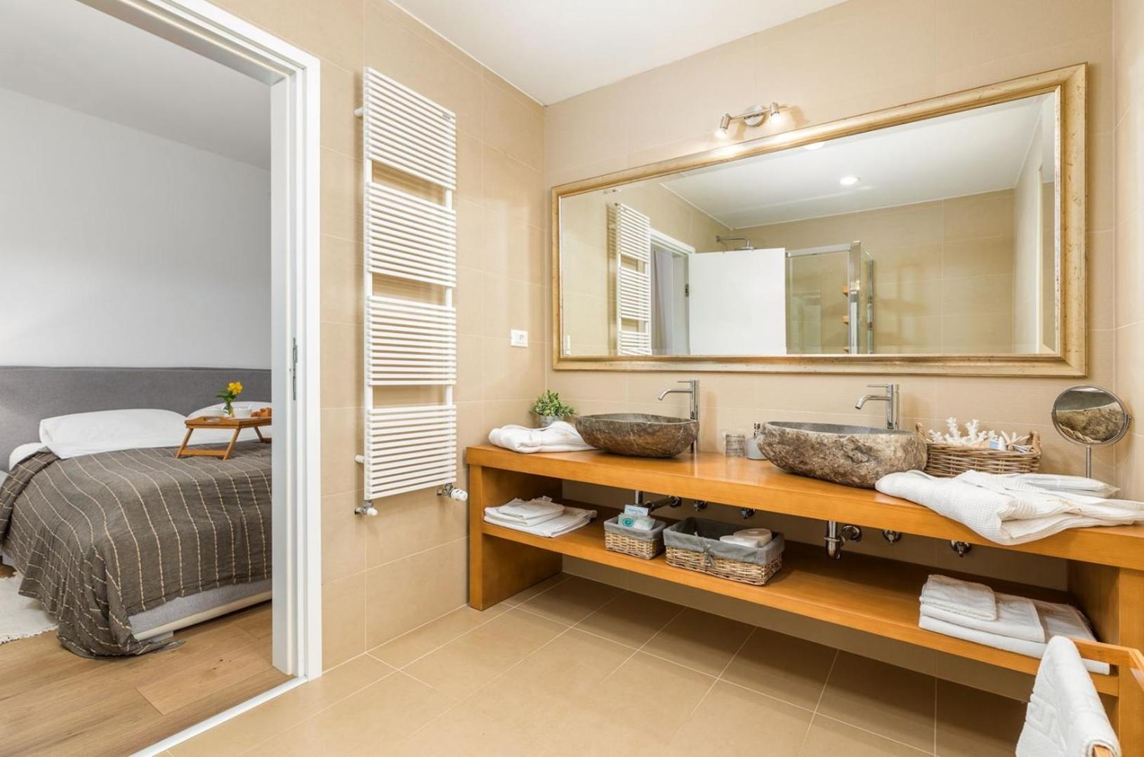 Villa Village by Villsy - with heated pool, spa, private tennis court, golf court, basketball court and playroom