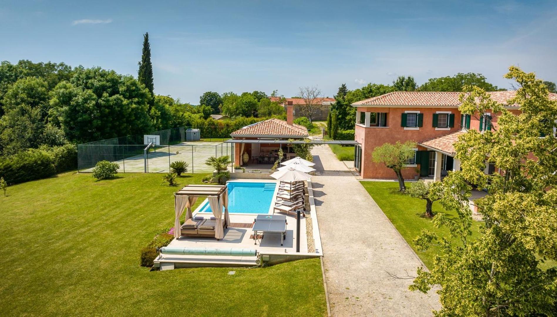 Villa Village by Villsy - with heated pool, spa, private tennis court, golf court, basketball court and playroom