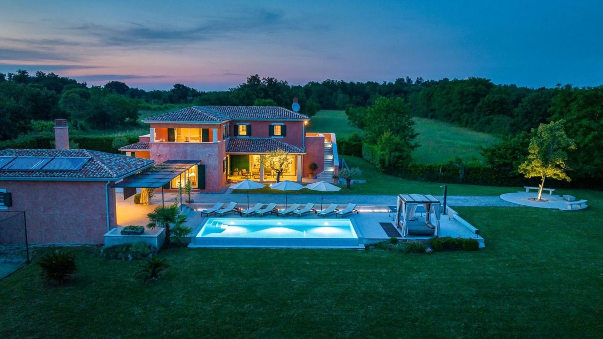 Villa Village by Villsy - with heated pool, spa, private tennis court, golf court, basketball court and playroom