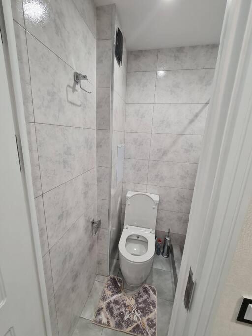 Cozy 1-room flat 2min walk to IT Park Tashkent view 3